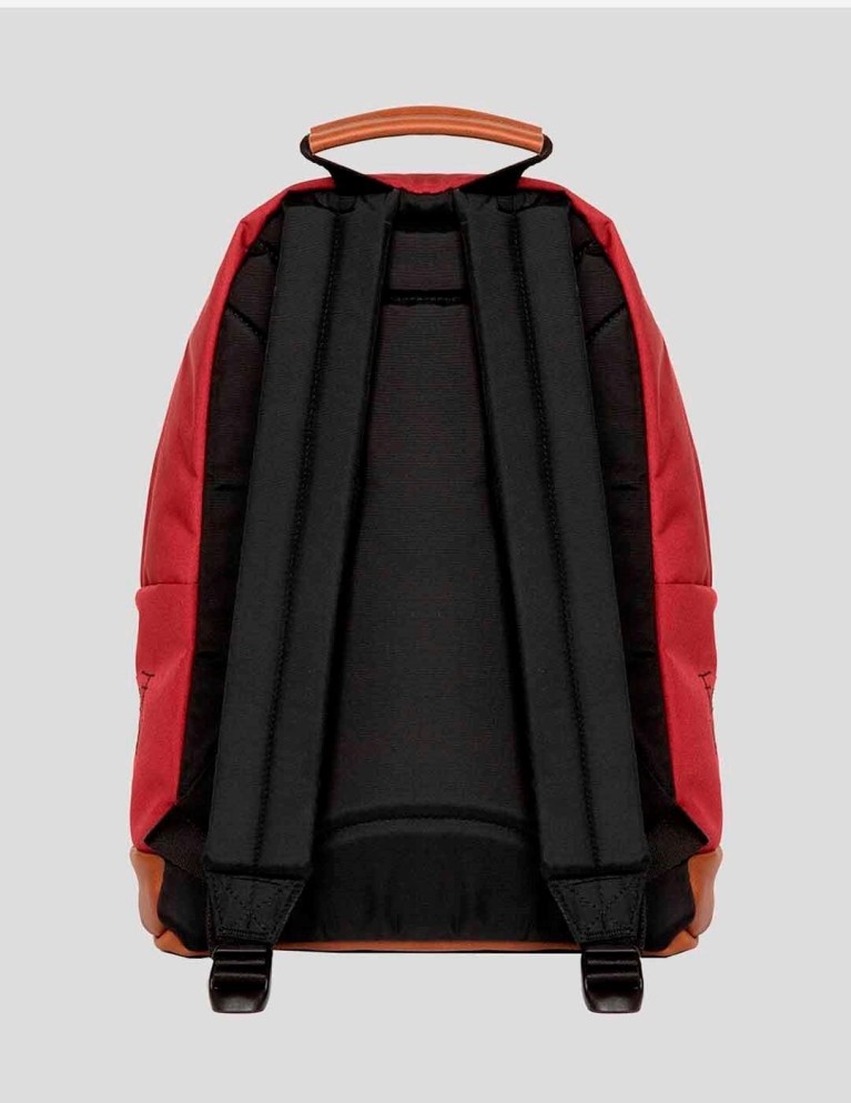 Colaborações EASTPAK x stranger things wyoming merlot